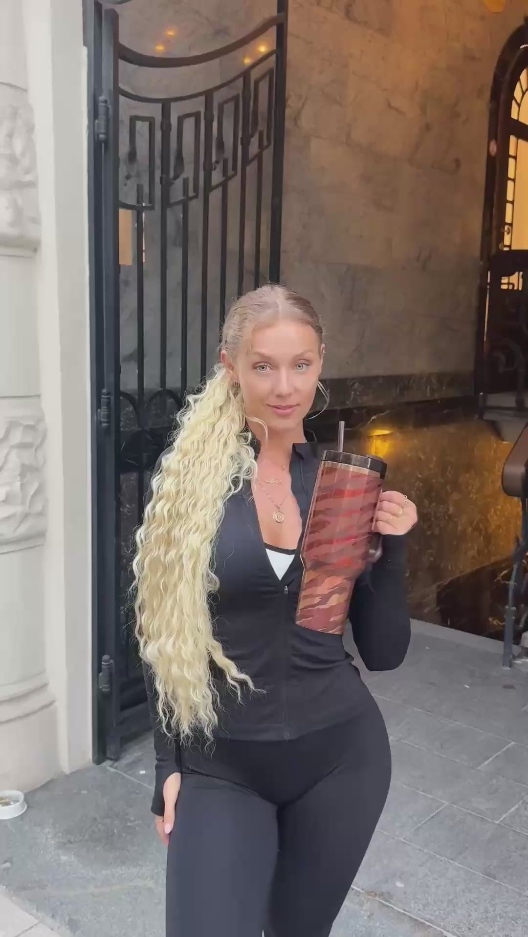 Angel (warmes Platin gesträhnt)